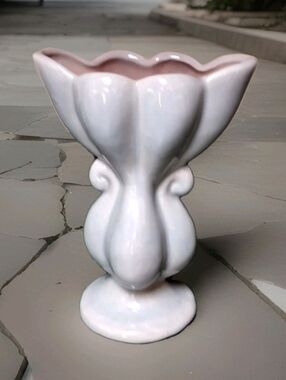 Vintage Gonder Pottery 7” Vase  Light Blue & Pink  **NICE**